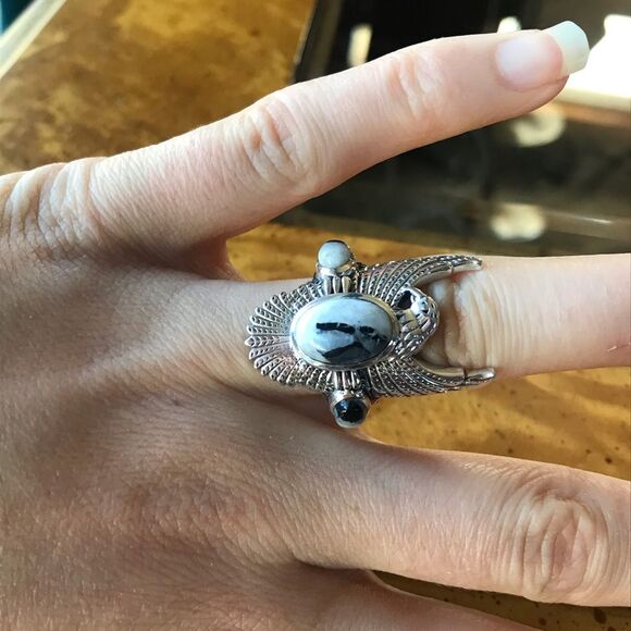 Natural White Buffalo Sterling Silver Eagle Ring Size 6 - Picture 2 of 9